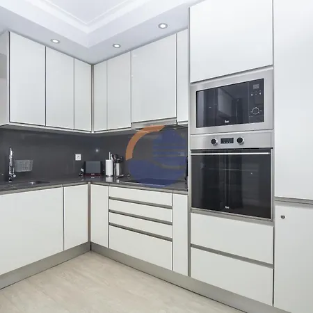 V Plaza Apartman Alvor